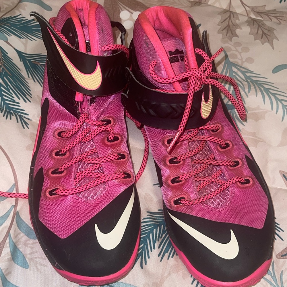 Nike Zoom LeBron Soldier 8